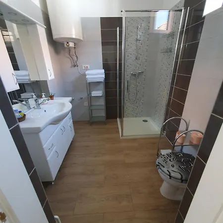 Appartement Var-lak Vendeghaz *