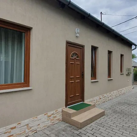 Var-lak Vendeghaz Appartement *