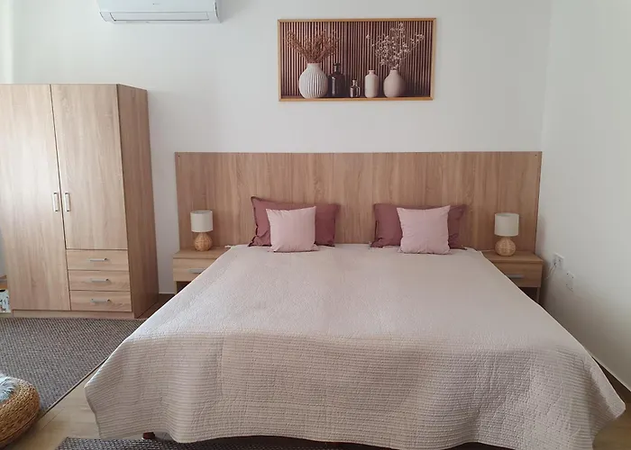 Var-lak Vendeghaz Apartment Kalocsa